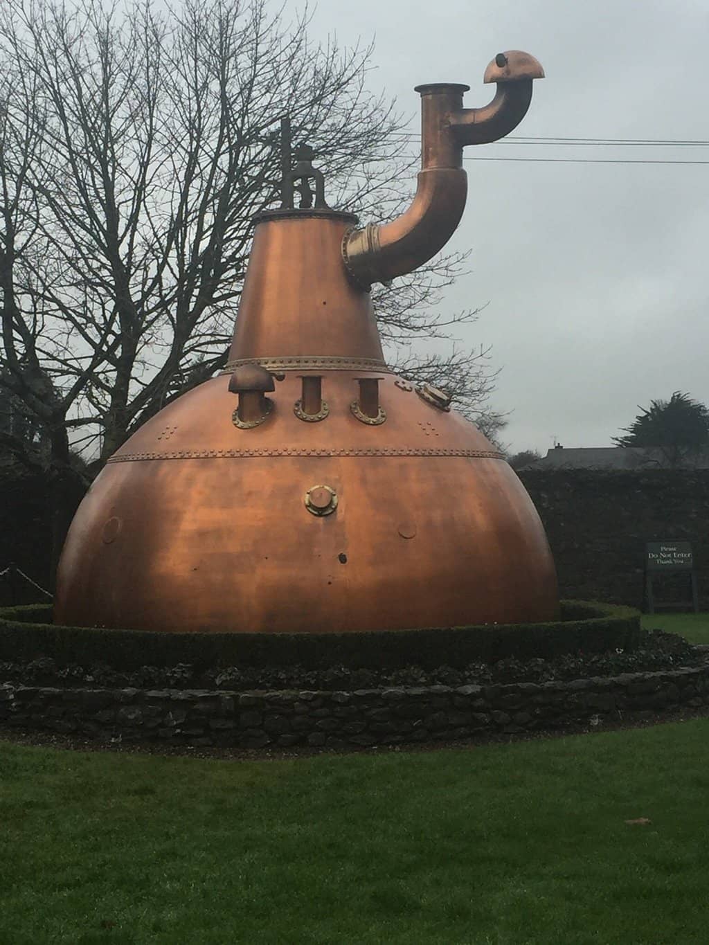 Modern Bar & Restaurant