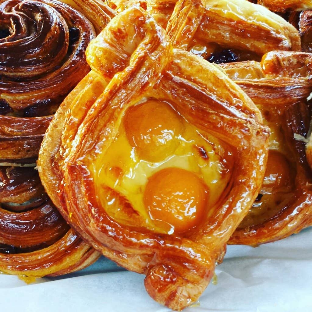 Canal-side Cafe Views