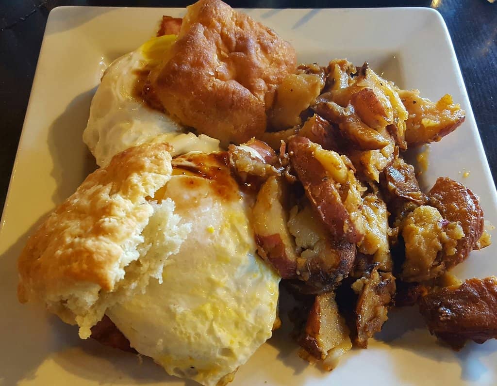 Cozy Atmosphere with Community Tables