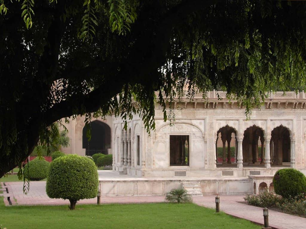 Proximity to Landmarks