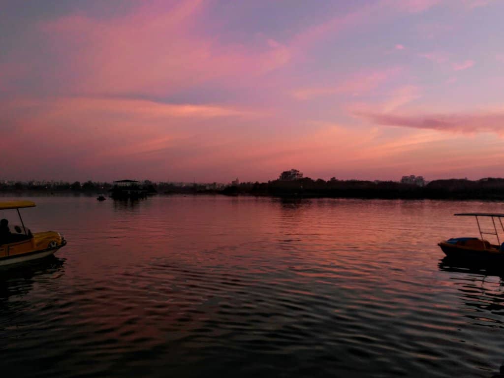 Lakeside Gardens & Play Zones