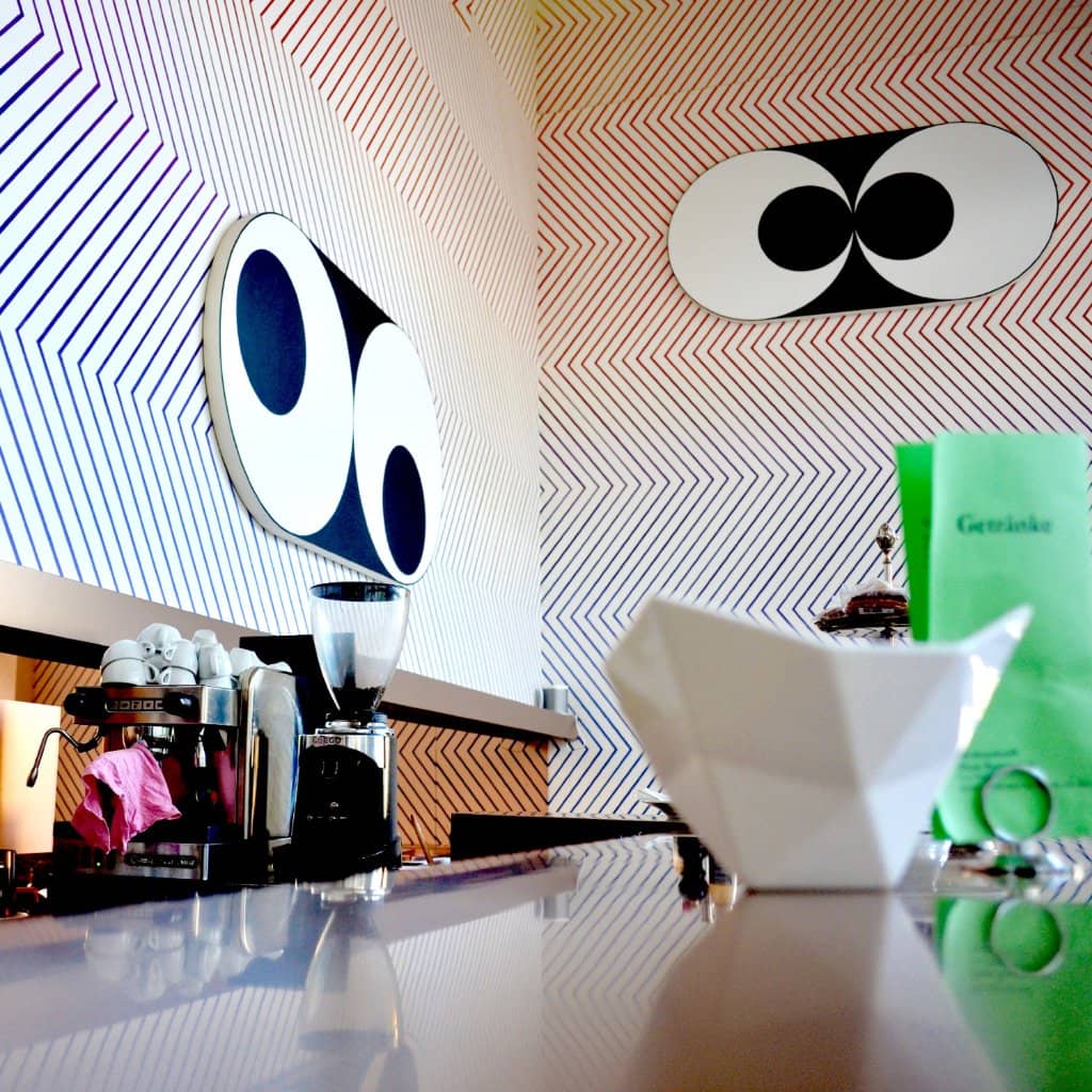 Concepts of the All-Over Exhibition