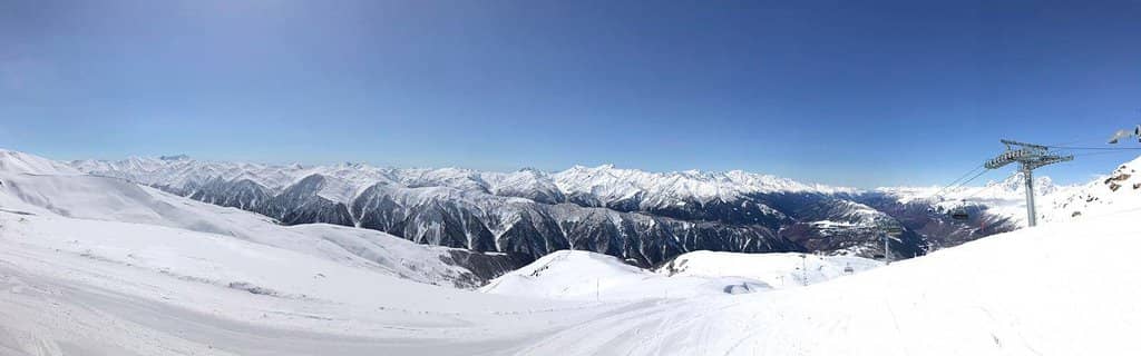 Panoramic Mountain Views