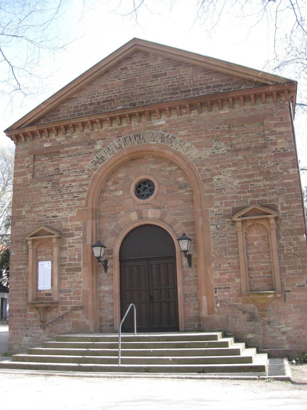 Green Lawns & Shaded Areas