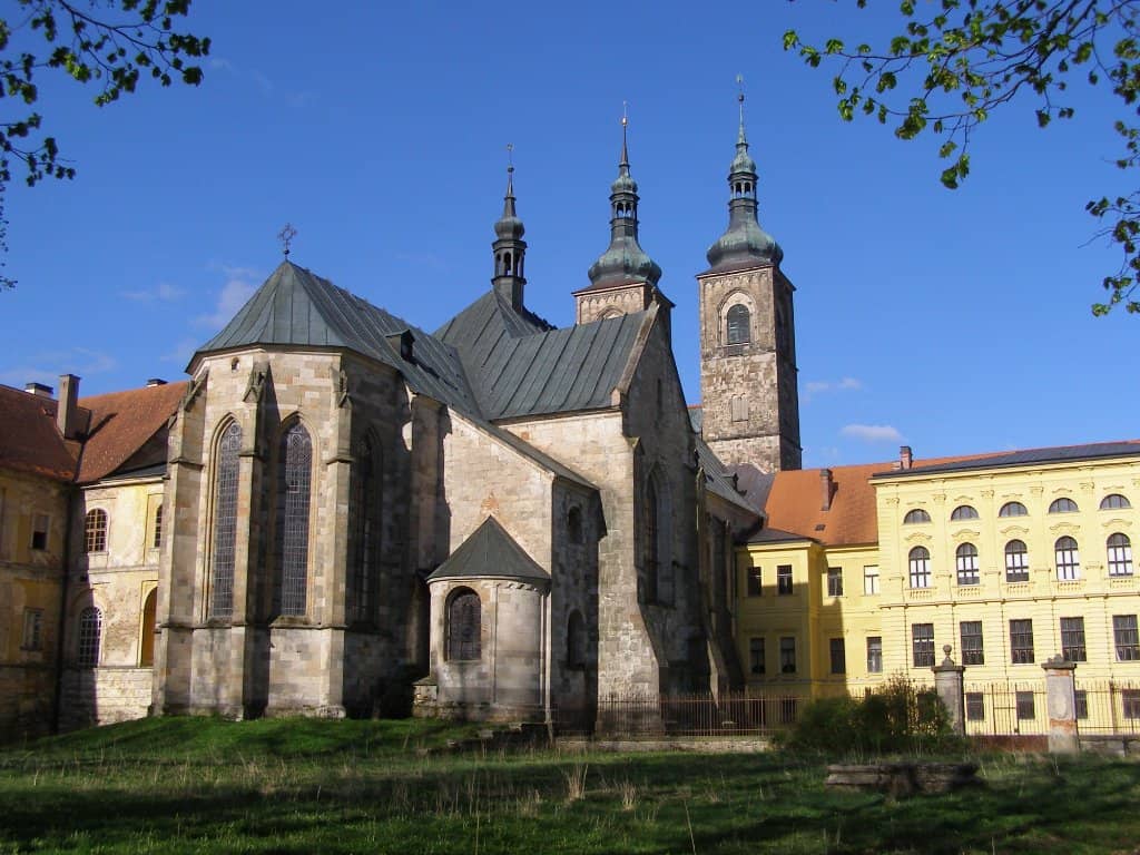 Tranquil Gardens and Lake