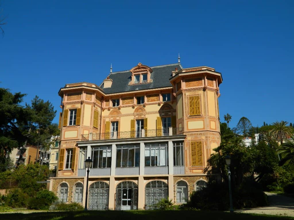 Moorish-Style Architecture