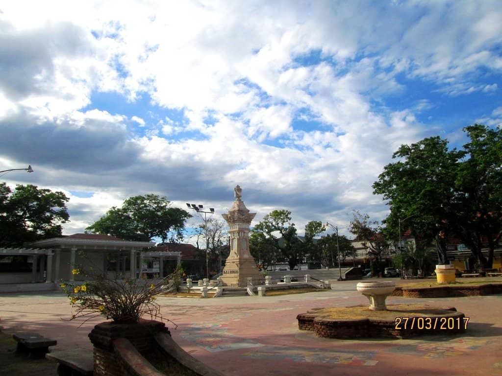 Vigan Empanada Food Court