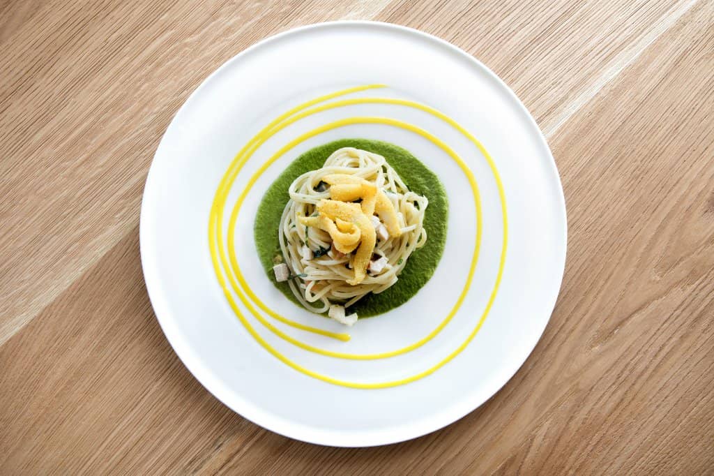 Spaghetti con vellutata di limone e menta