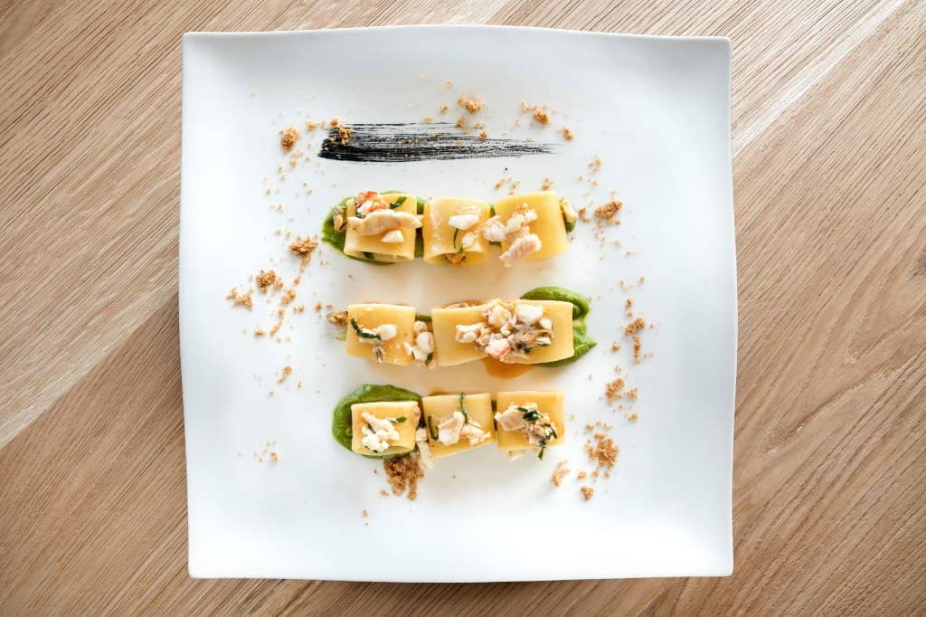 Paccheri con piccoli frutti di mare