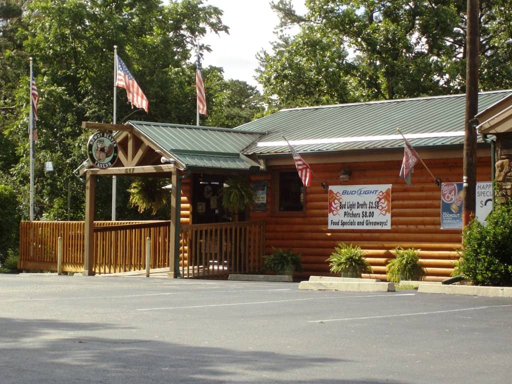 Rustic Atmosphere & Friendly Vibe