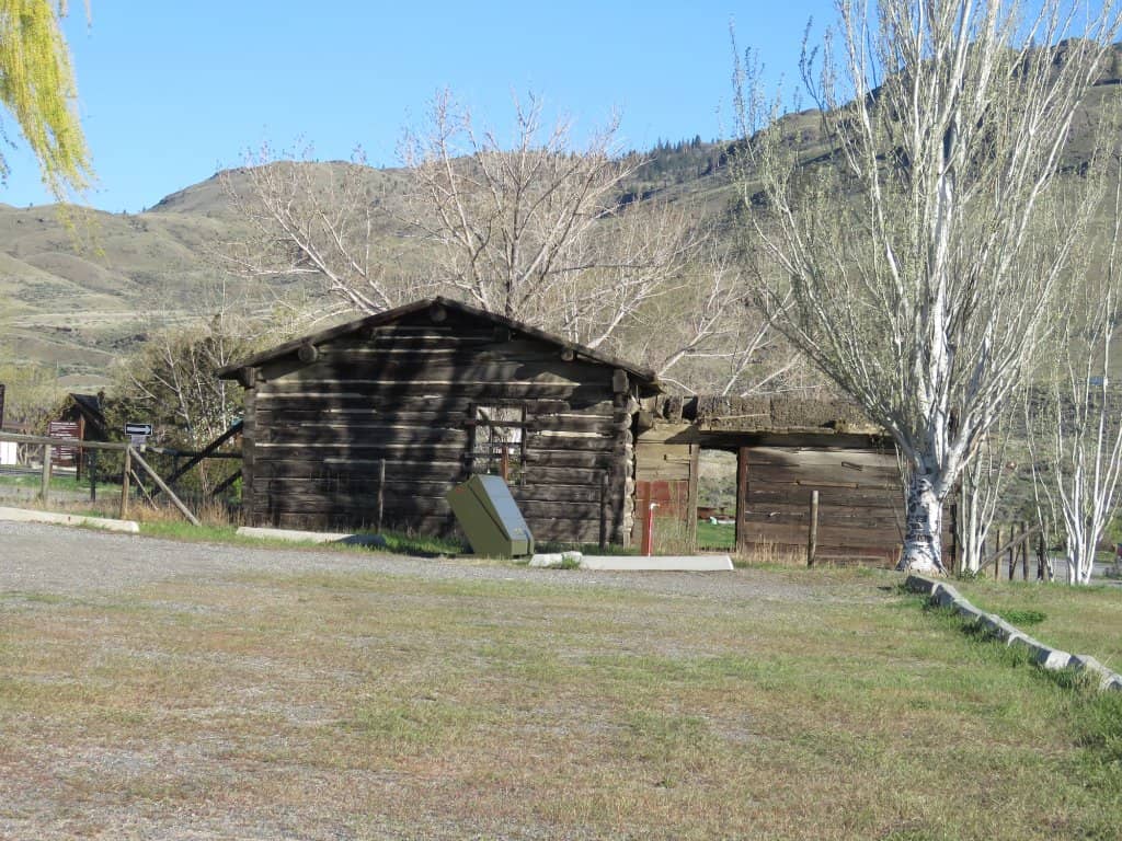 Steelhead Falls Hike