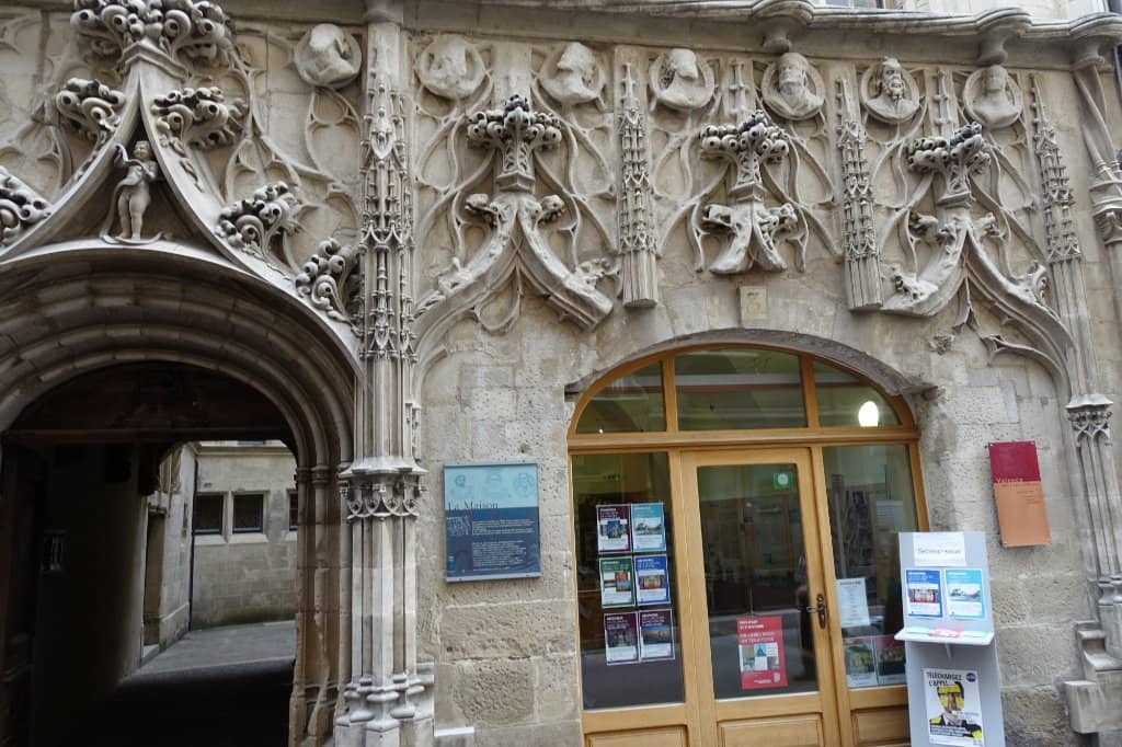 Small Museum Exhibits