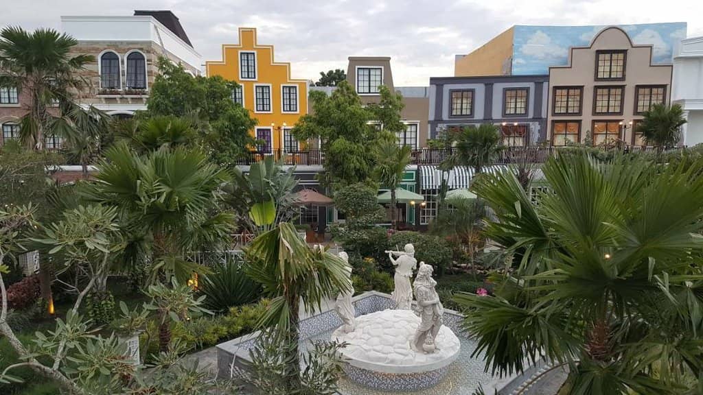 Scenic Garden Ambiance