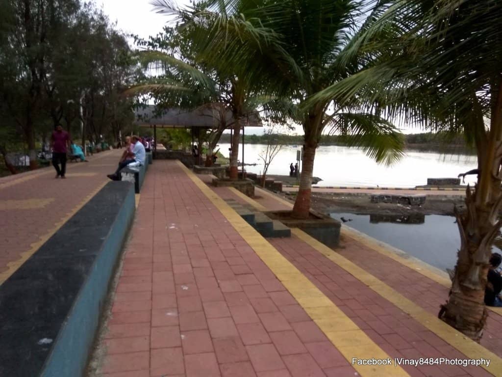 Artificial Lake & Gazebos