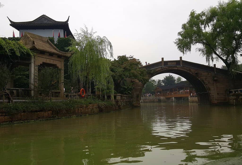 Panoramic Mountain Views