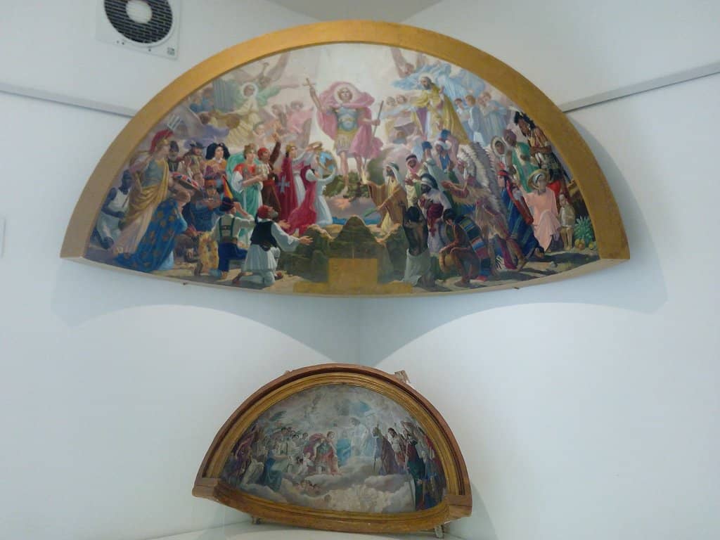 Art from Smashed Ceramics