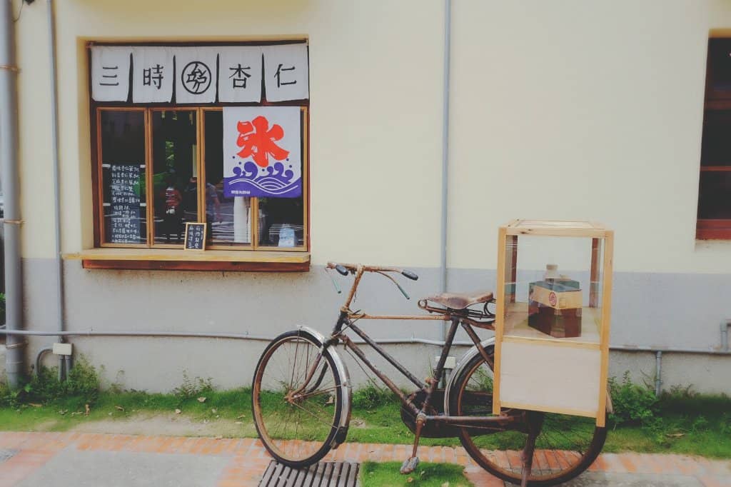 Charming Cafes