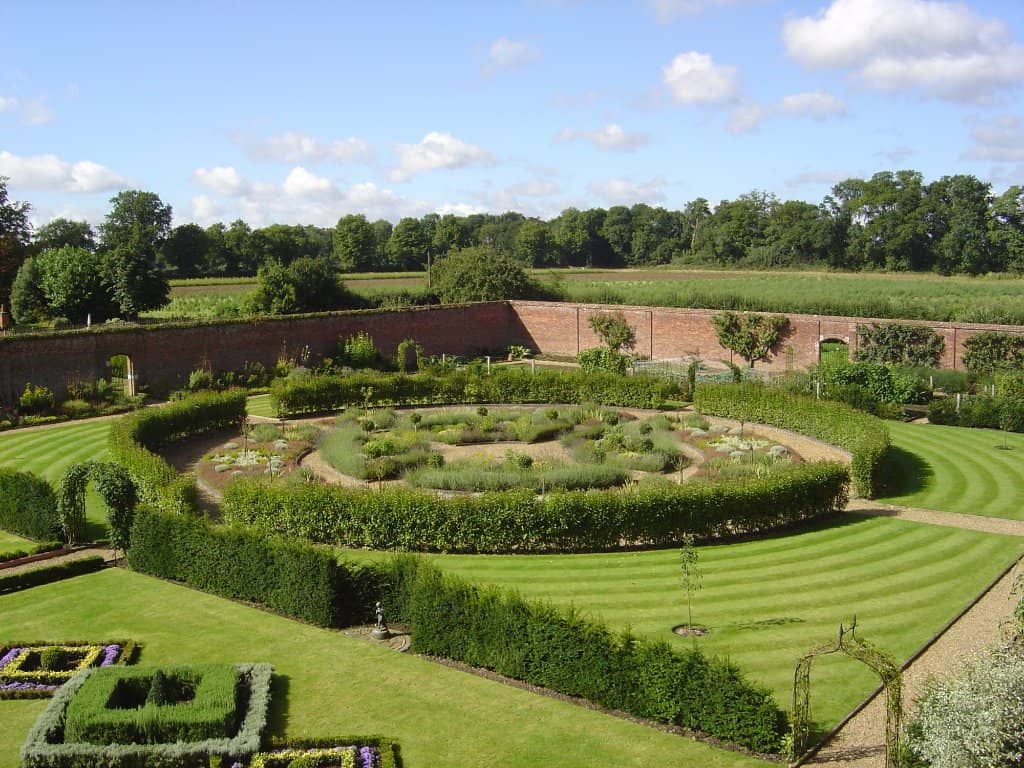 Lakeside and Woodland Walks