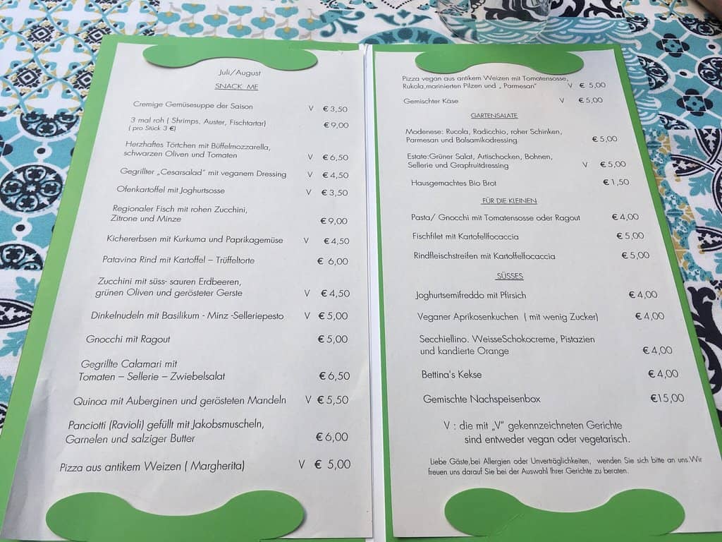 Welcoming & Beachy Vibe