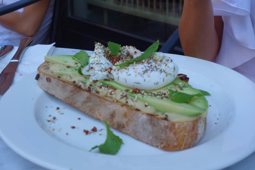 Cozy Beach House Ambiance