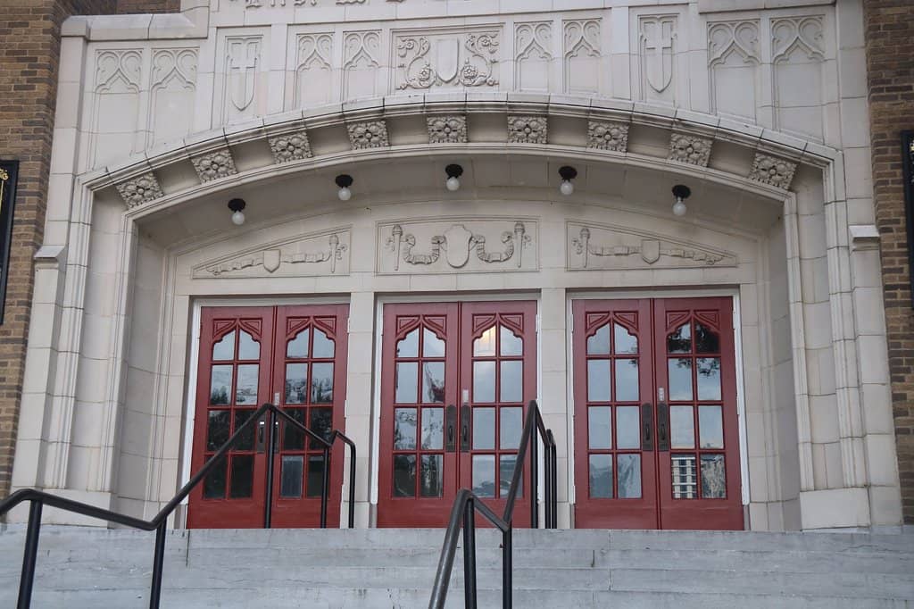 Peaceful Columbarium & Lake