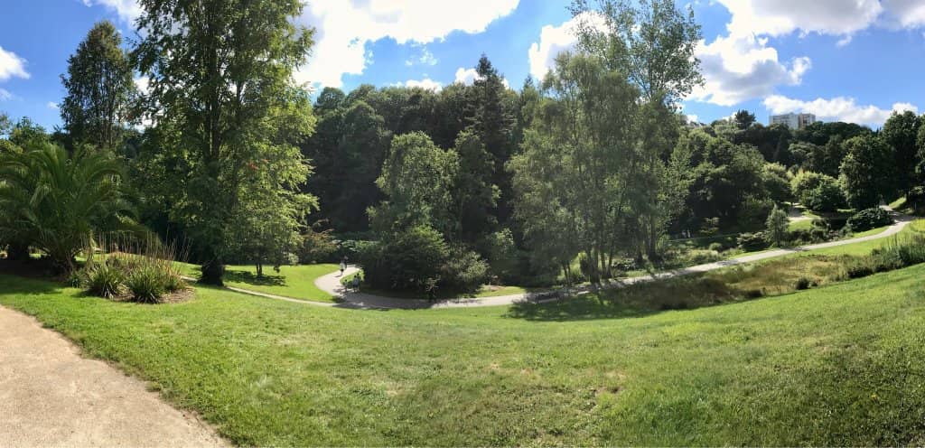 Cozy River Valley Gardens