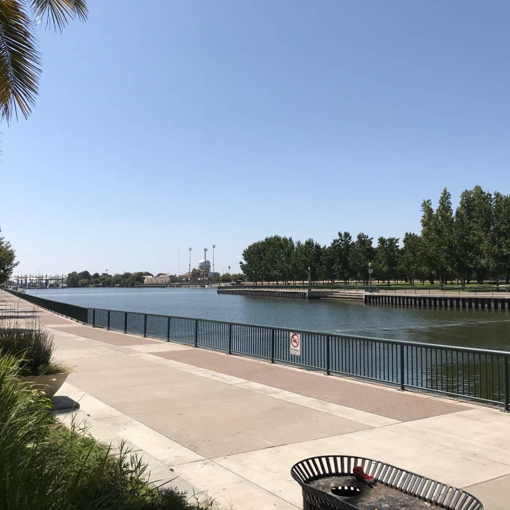 Marina Marketplace