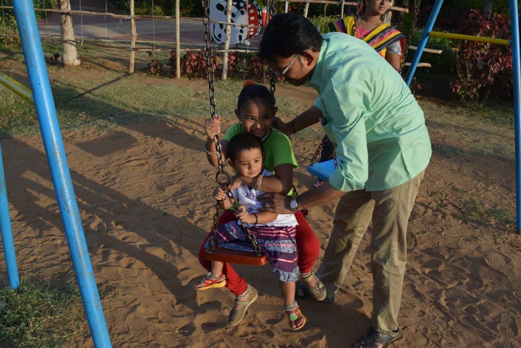 Children's Play Area & Rides