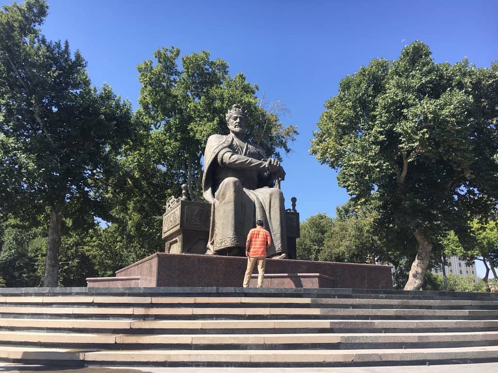 Amir Temur Square