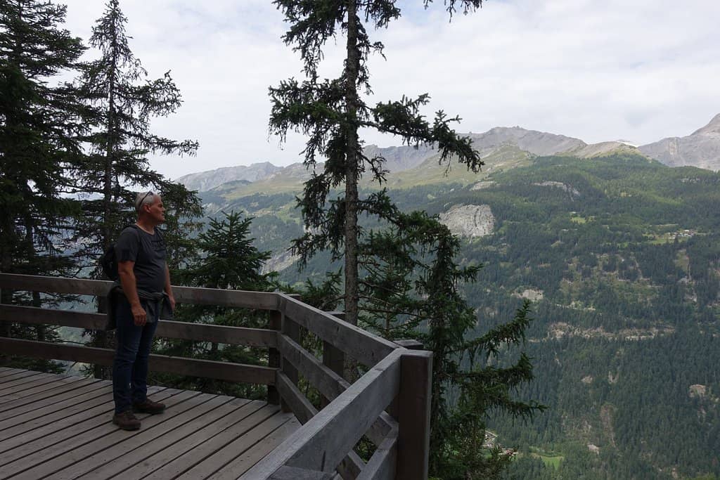Tseuzier Dam Views