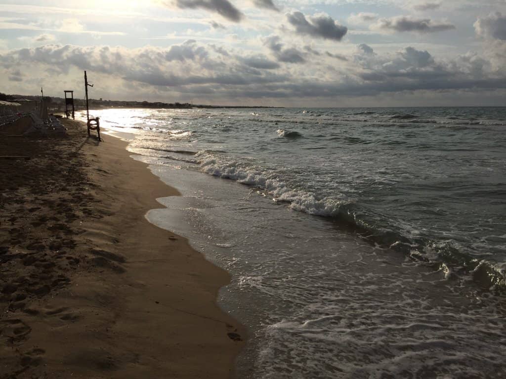 Vibrant Beach Clubs & Aperitivo