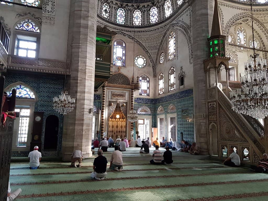 Charming City Center Hub