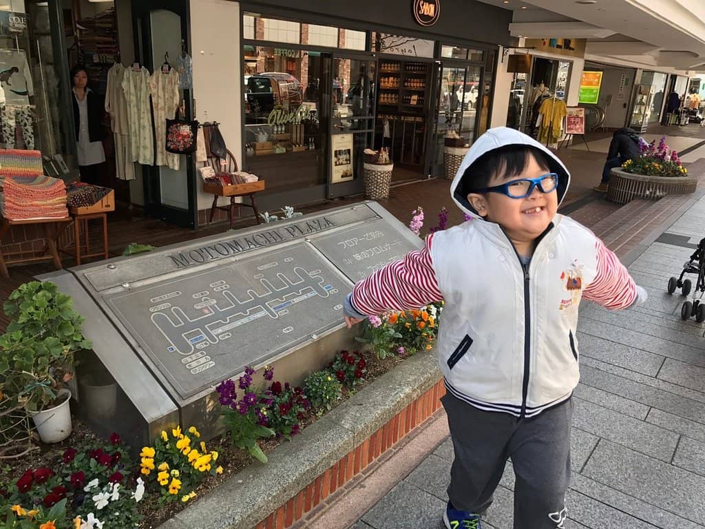 Charming Boutiques and Cafes