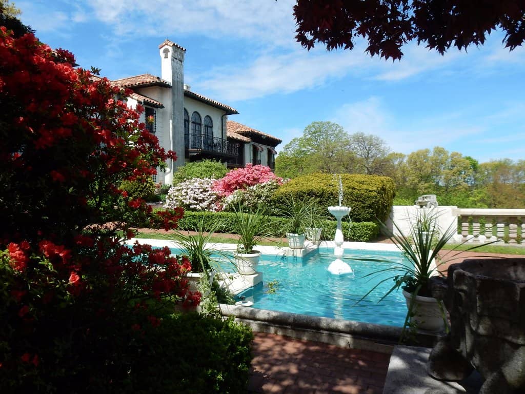 Charles and Helen Reichert Planetarium