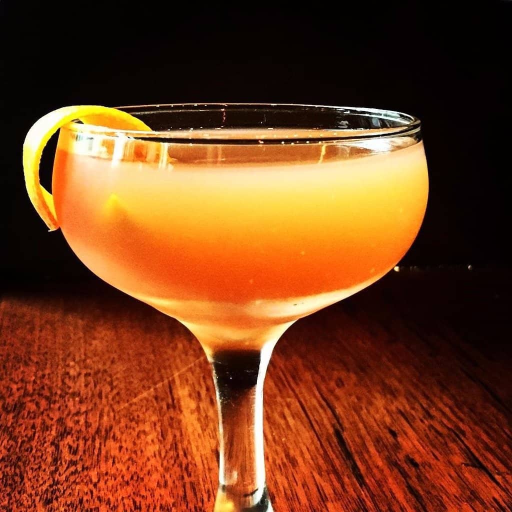 Classic Cocktails & Local Drinks