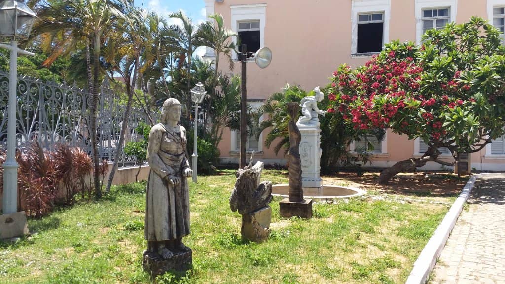 Historical Sculptures