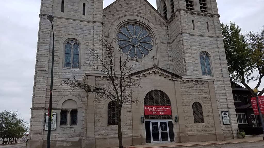 Working Pipe Organ & Choir