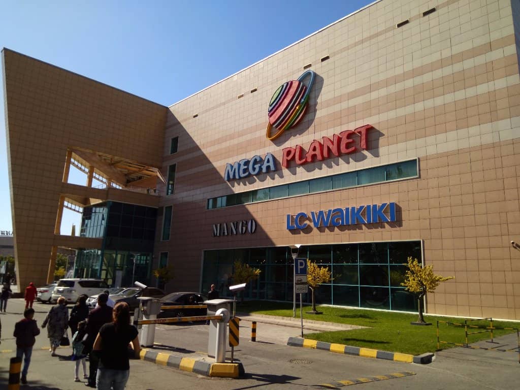 Shopping and Dining