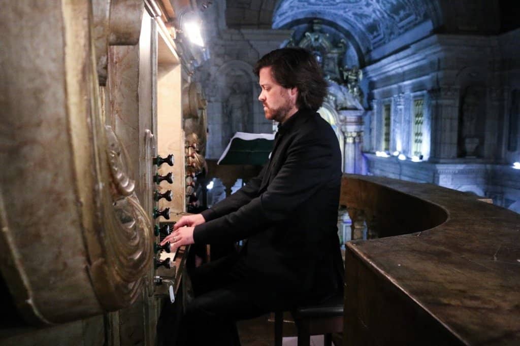 Gilded Altars & Artwork