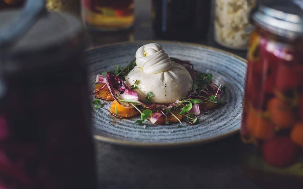 Chic Midcentury Modern Ambiance