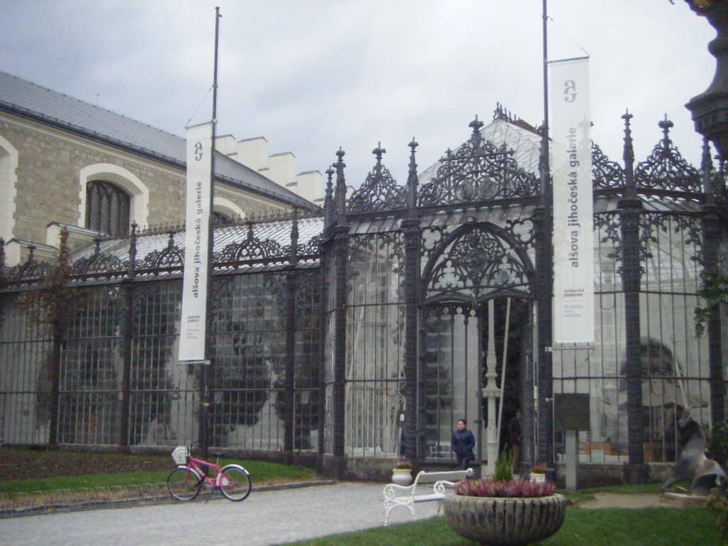 Glass Pavilion Gallery