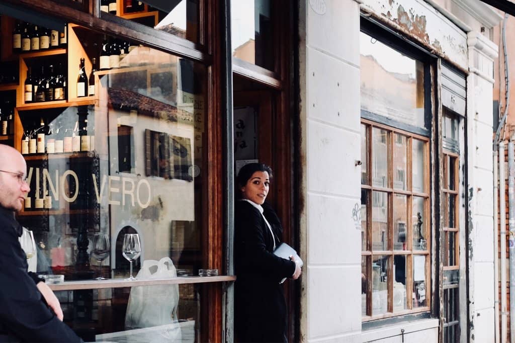 Cozy Canalfront Ambiance