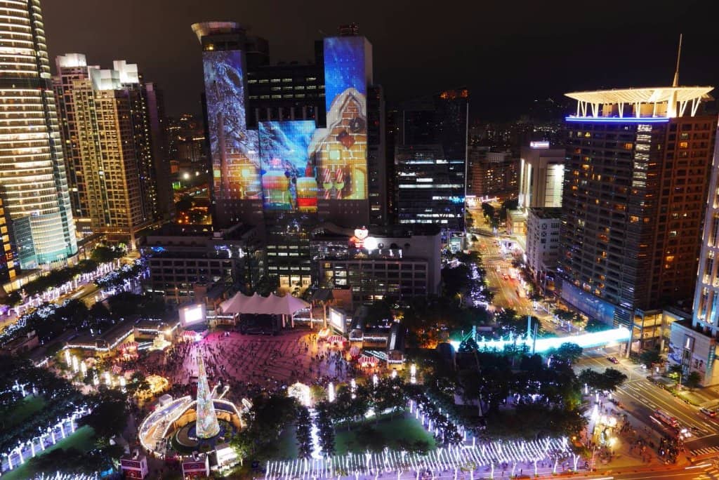 LINE FRIENDS & minini Circus Carnival