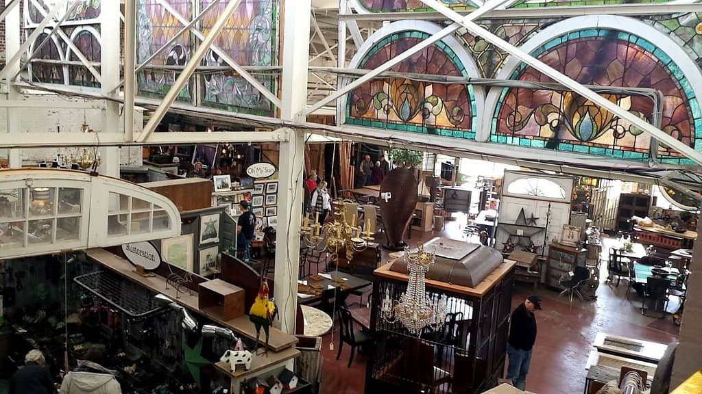 Custom Furniture & Creations