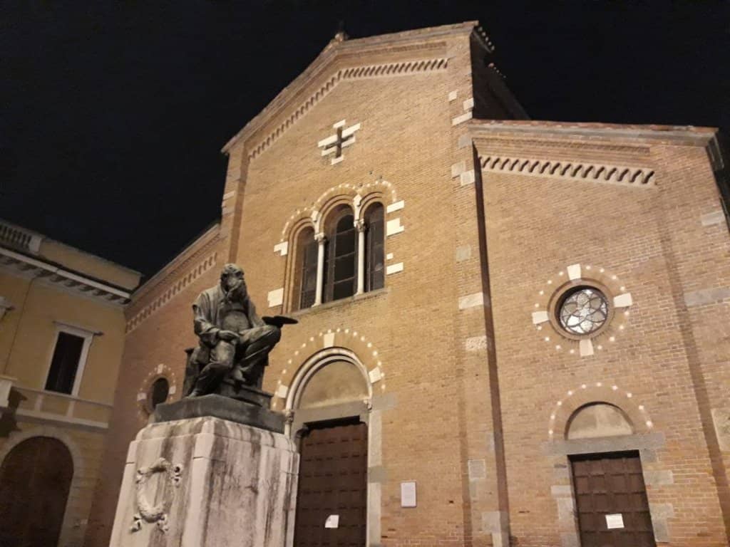 Sculpture of Santa Rita