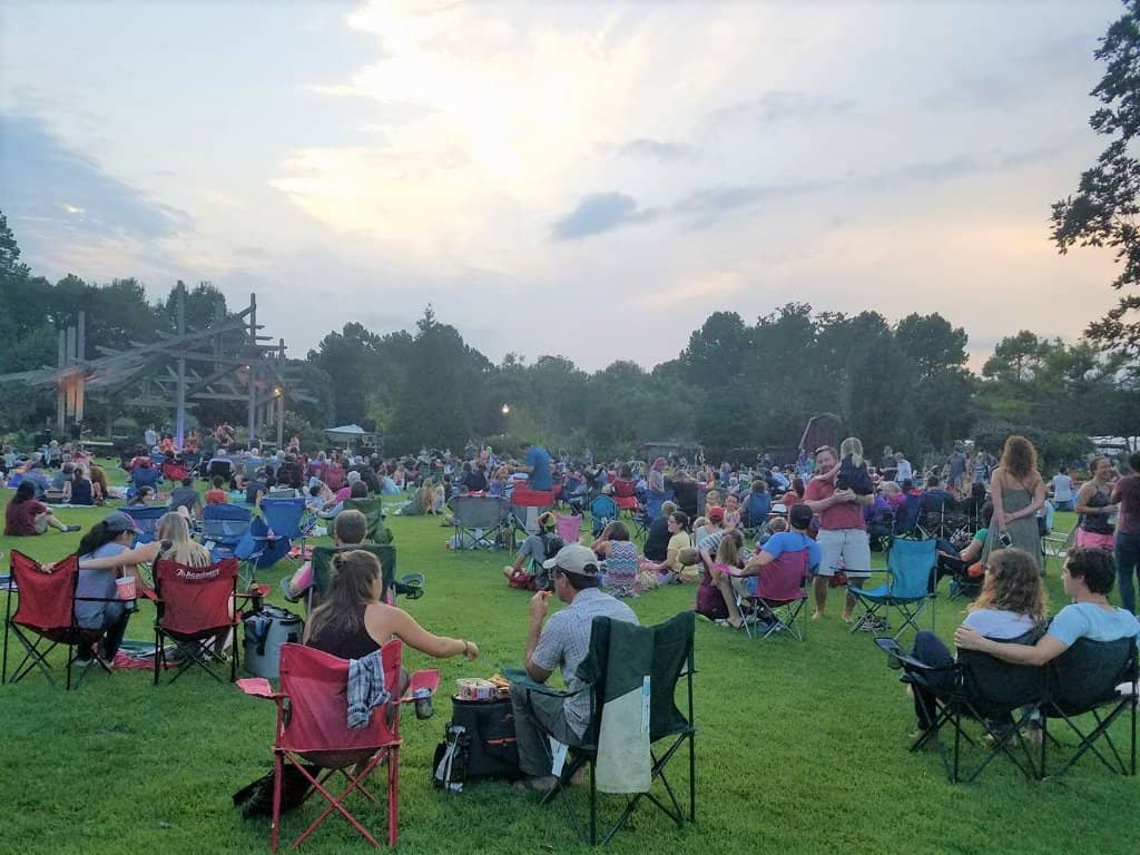 Central Lawn & Pathways
