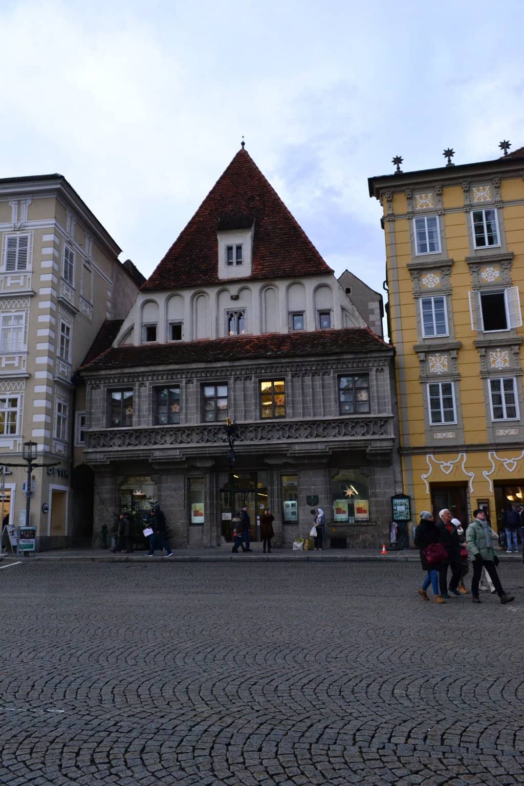 The Golden Lion (Bummerl)