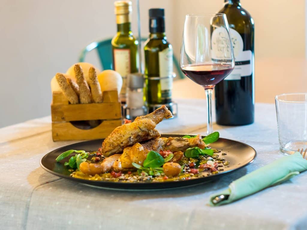 Relaxed Indie Chic Ambiance