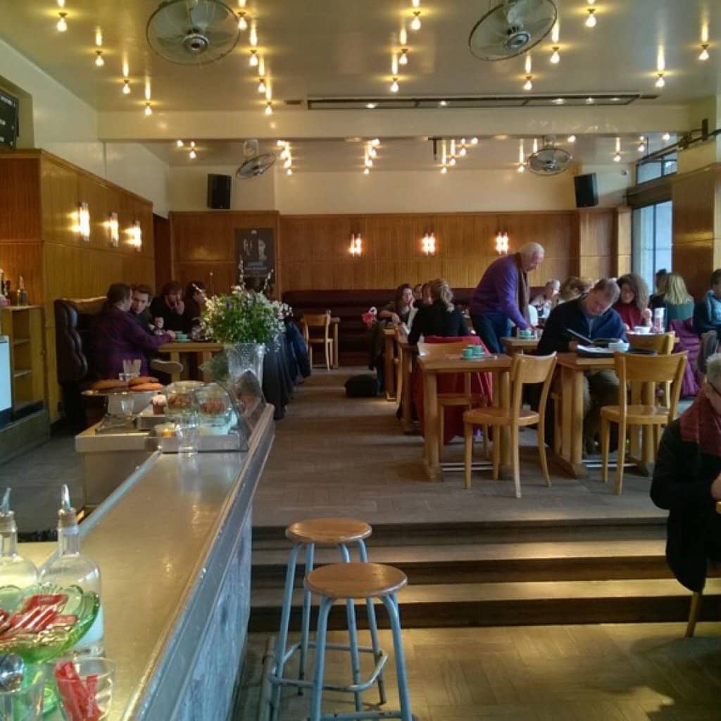 Lively Atmosphere & Live Music