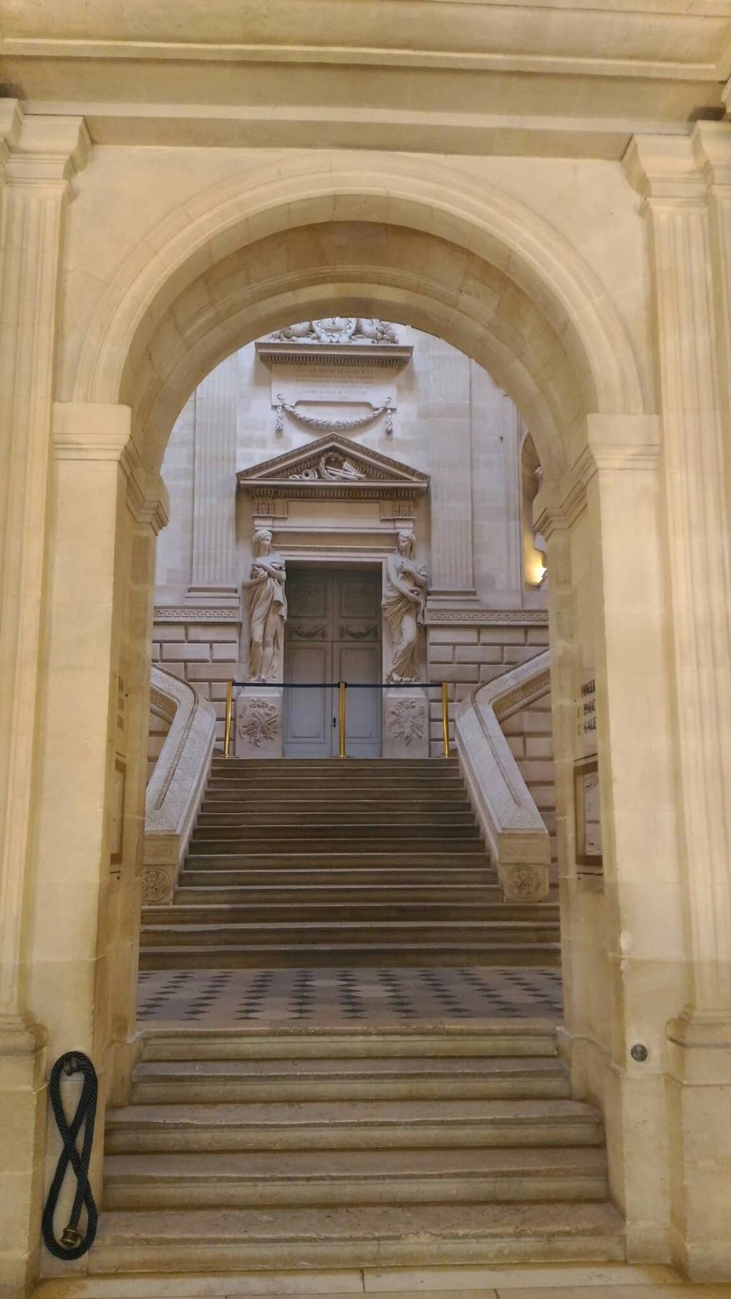 Place de la Comédie Views